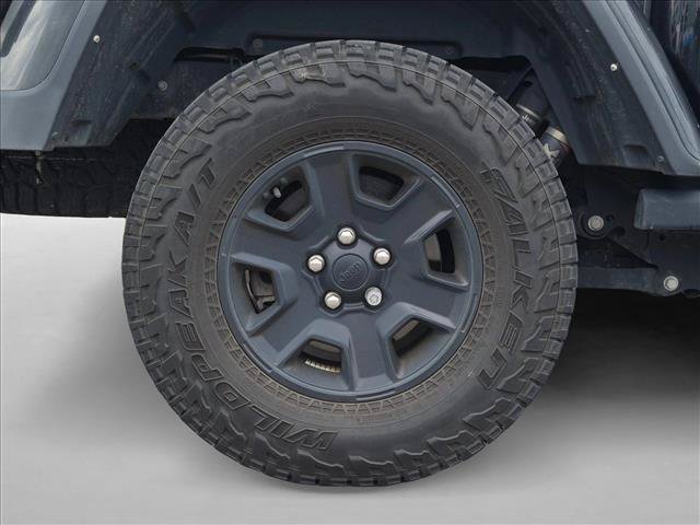 Used 2022 Jeep Gladiator Mojave w/ Safety Group AWD/4WD image 14