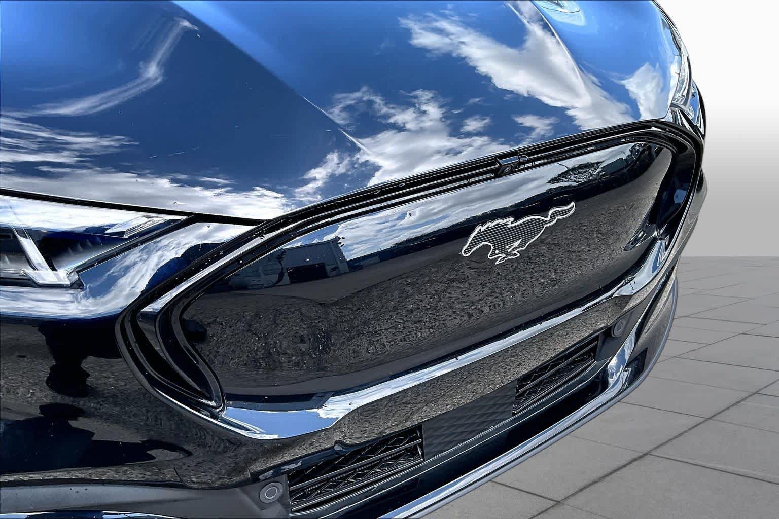 Certified 2025 Ford Mustang Mach-E Premium RWD image 29