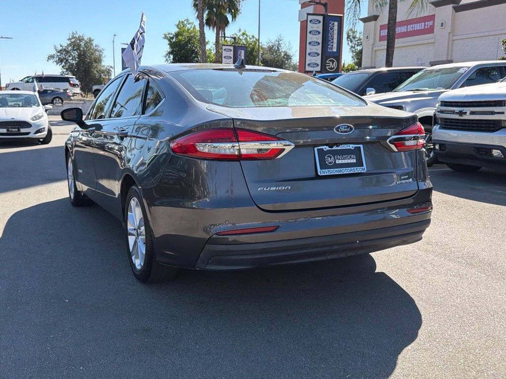 Certified 2019 Ford Fusion SE FWD image 10