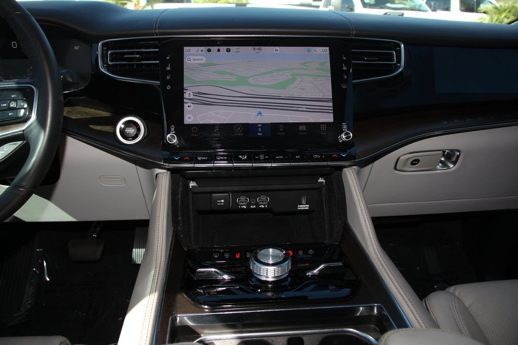 Used 2022 Jeep Grand Wagoneer Series II w/ Convenience Group III AWD/4WD image 18