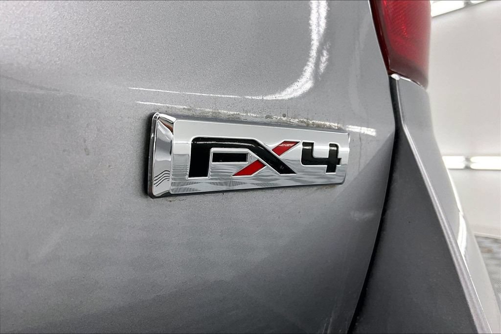 Certified 2020 Ford Expedition XLT w/ FX4 Off-Road Package AWD/4WD image 8