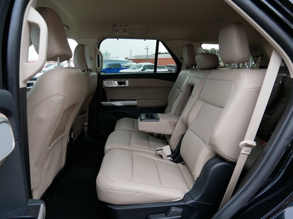 Certified 2023 Ford Explorer Limited w/ Limited Technology Package image 11