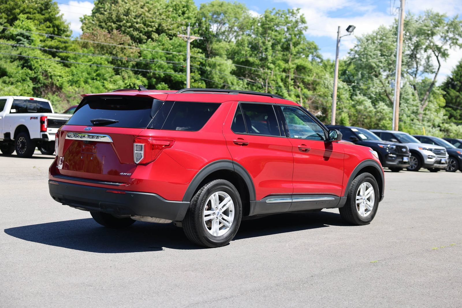 Certified 2023 Ford Explorer XLT AWD/4WD image 5