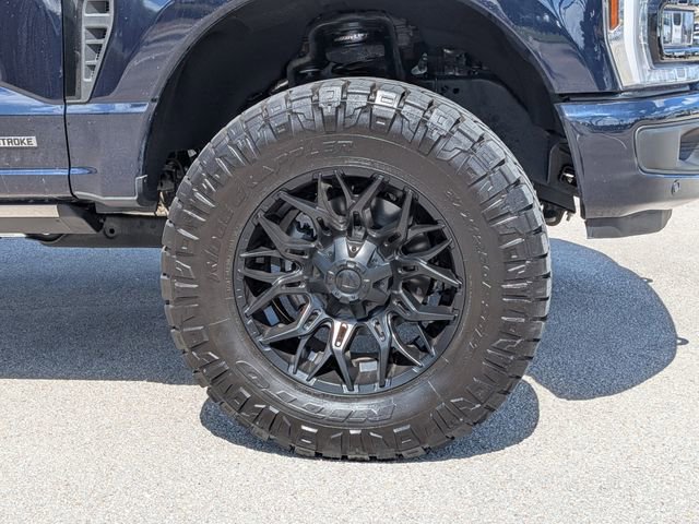 Certified 2025 Ford F250 Platinum w/ FX4 Off-Road Package AWD/4WD image 10