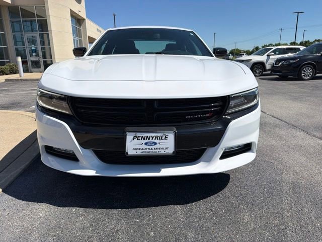 Used 2021 Dodge Charger SXT w/ Blacktop Package AWD/4WD image 2