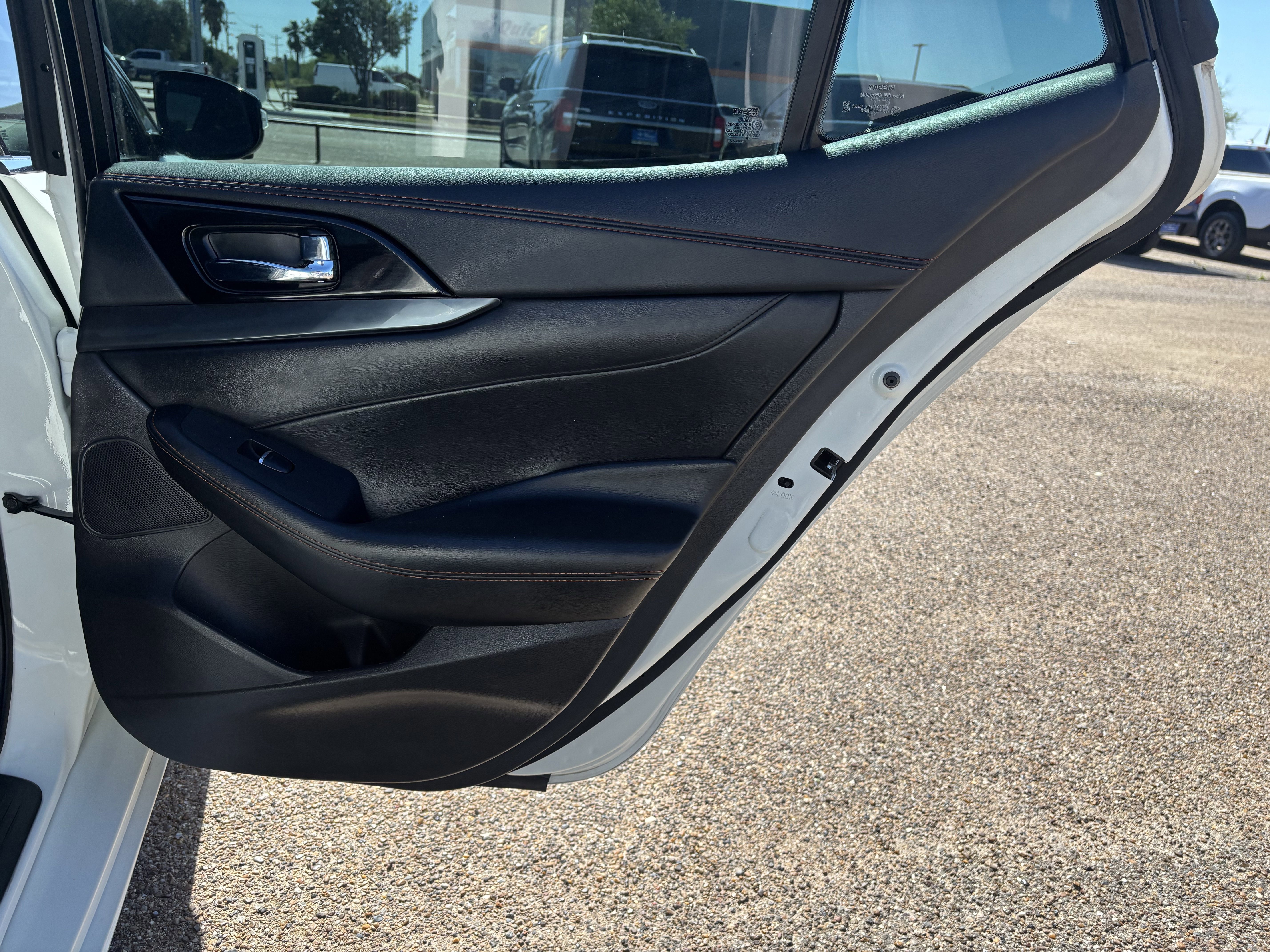 Used 2023 Nissan Maxima SR w/ Sport Mat Group image 19