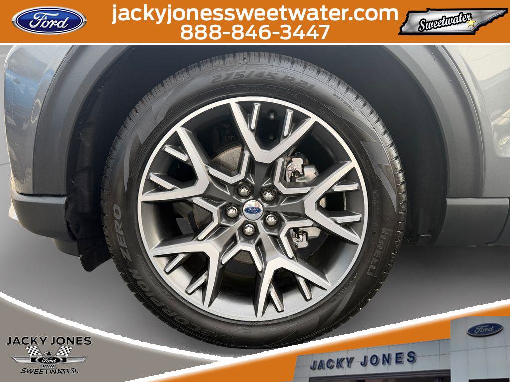 Certified 2025 Ford Explorer Platinum w/ Ultimate Package RWD image 9
