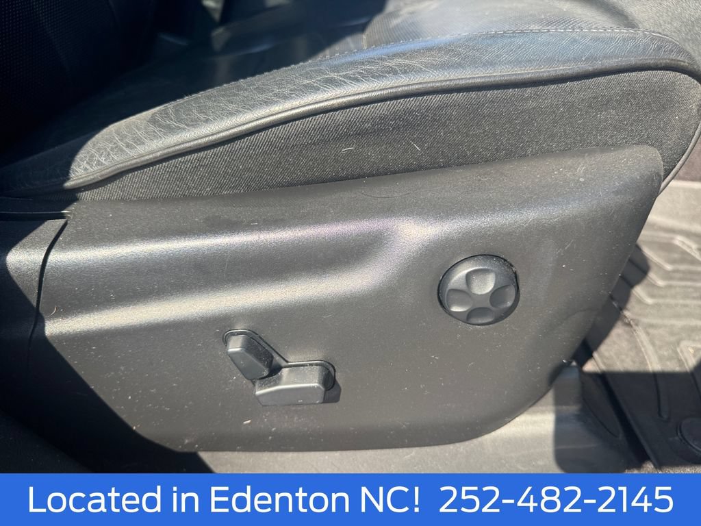 Used 2018 Jeep Grand Cherokee Overland AWD/4WD image 24