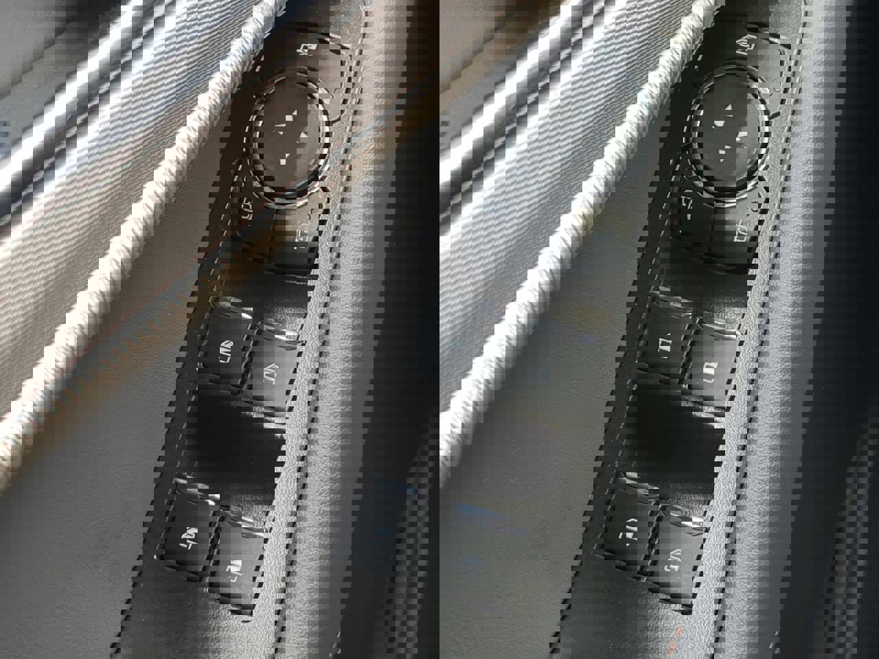 Certified 2025 Ford Explorer Active w/ Active Comfort Package image 22