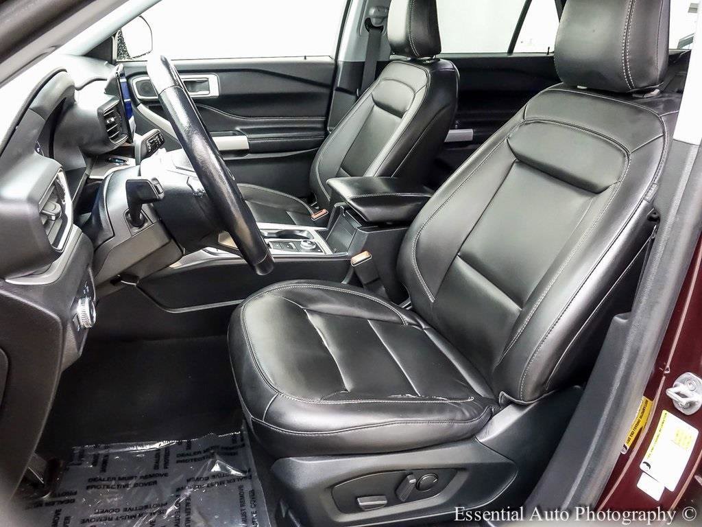 Certified 2022 Ford Explorer XLT w/ Equipment Group 202A image 8