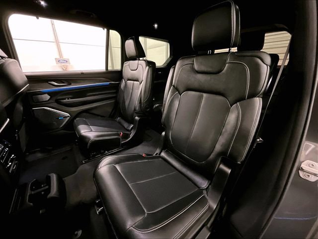 Used 2021 Jeep Grand Cherokee L Overland w/ Luxury Tech Group IV AWD/4WD image 25