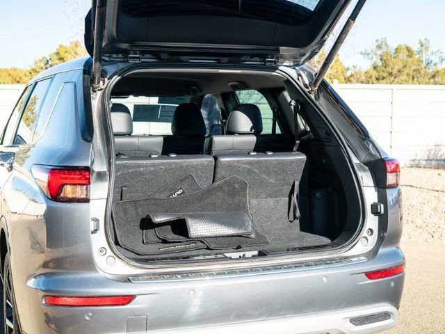 Used 2022 Mitsubishi Outlander SE AWD/4WD image 7