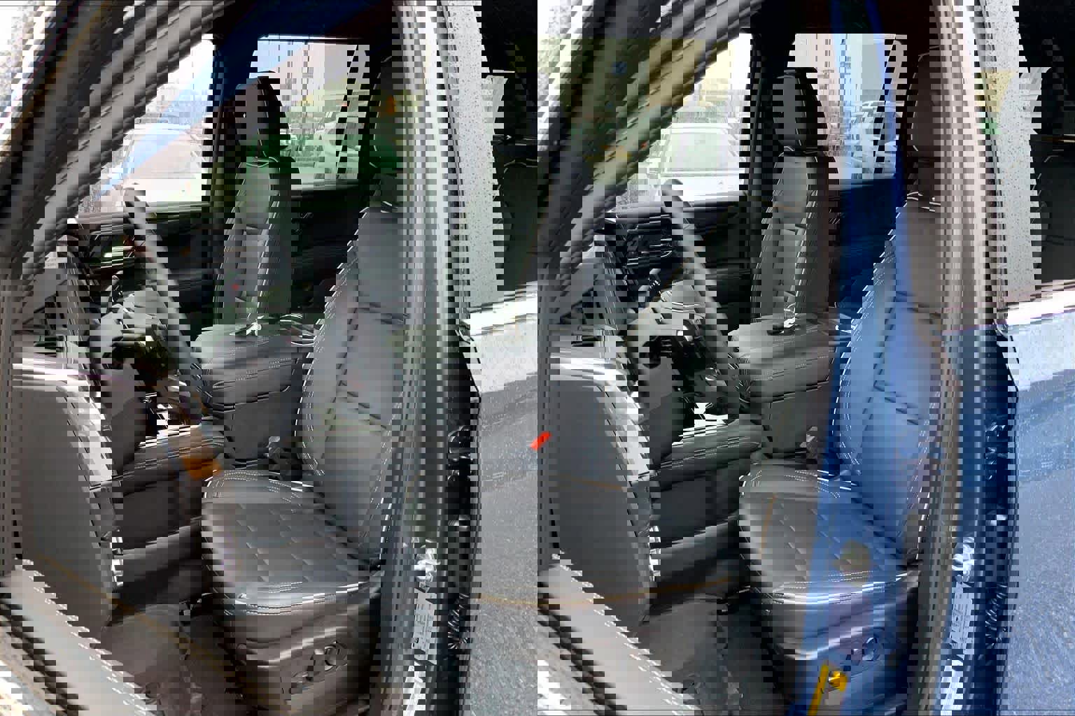 Used 2025 GMC Yukon XL Elevation image 7