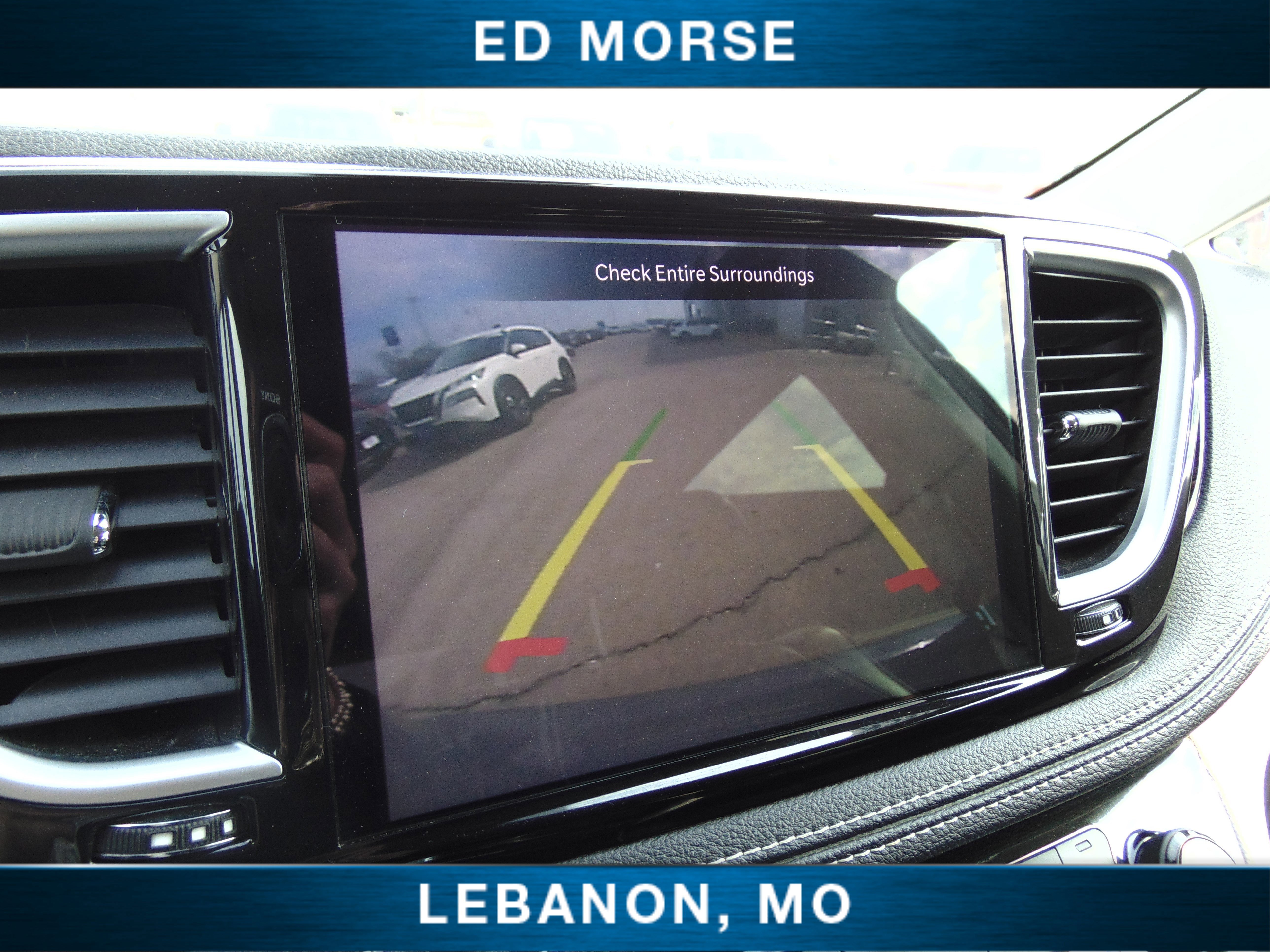 Used 2023 Chrysler Pacifica Limited image 26