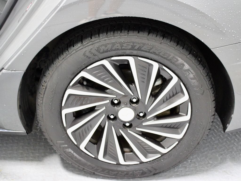 Used 2023 Hyundai Sonata Limited FWD image 19