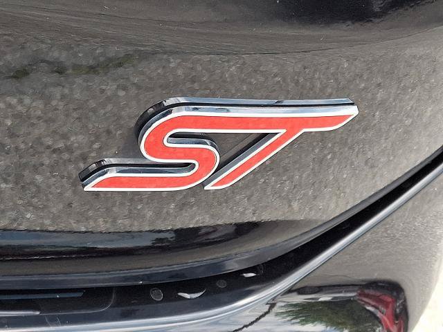 Certified 2022 Ford Edge ST w/ Cargo Accessory Package AWD/4WD image 29
