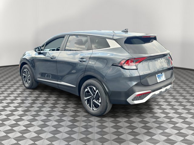 Used 2024 Kia Sportage LX AWD/4WD image 4