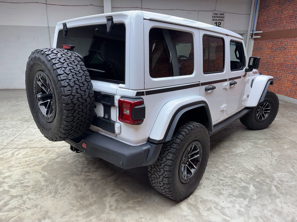 Used 2024 Jeep Wrangler Unlimited Rubicon AWD/4WD image 5