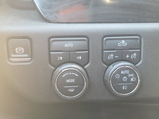 Used 2023 Chevrolet Silverado 1500 RST w/ Redline Edition AWD/4WD image 24
