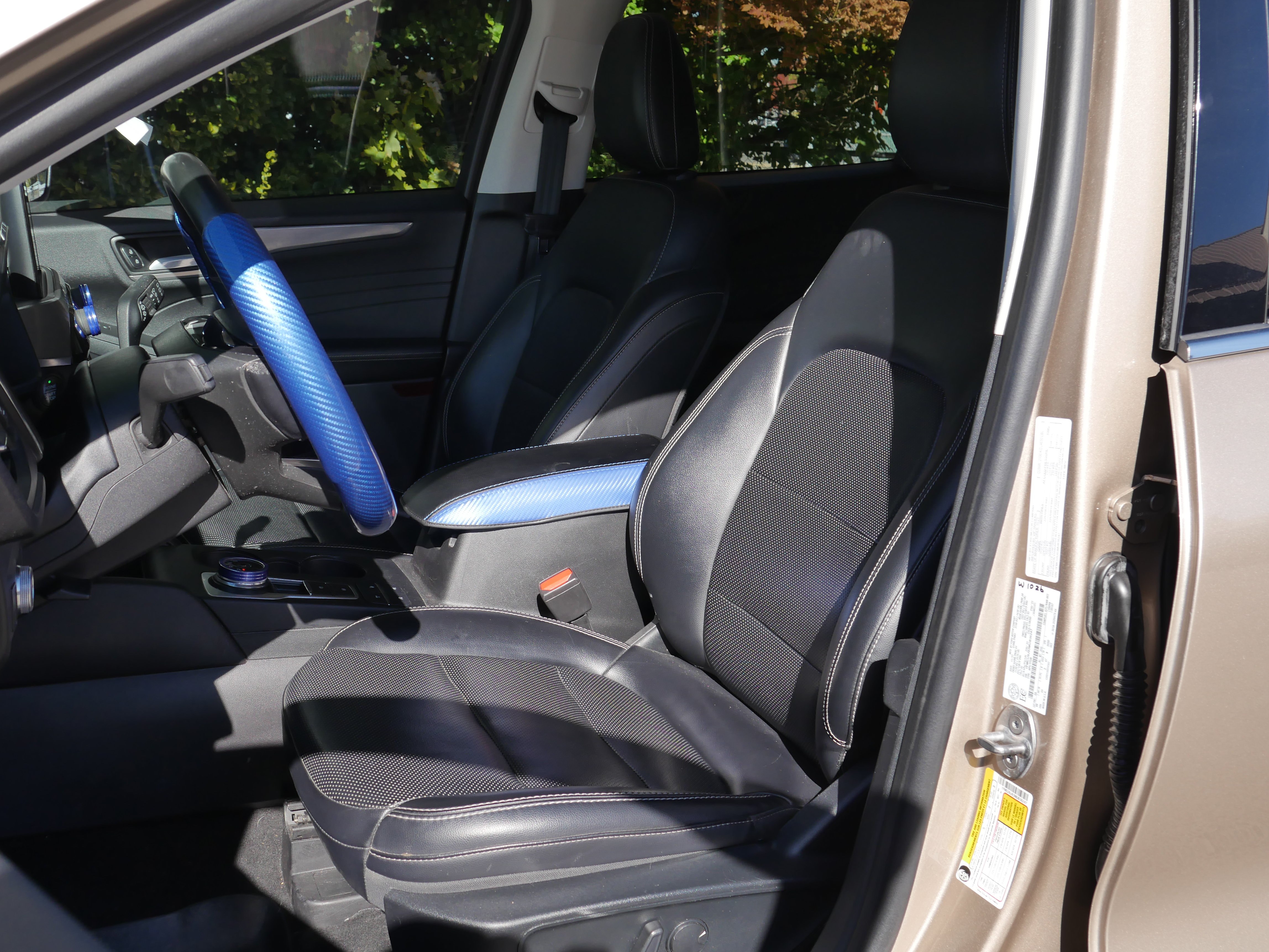 Certified 2021 Ford Escape Titanium AWD/4WD image 32