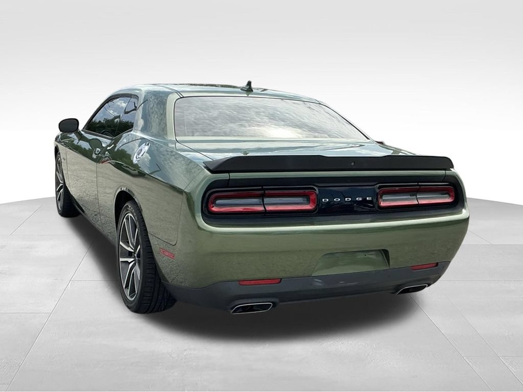 Used 2023 Dodge Challenger R/T RWD image 7