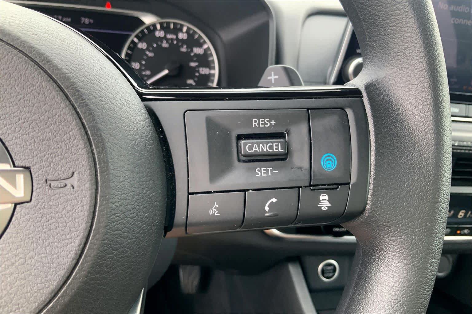 Used 2023 Nissan Rogue SV AWD/4WD image 23
