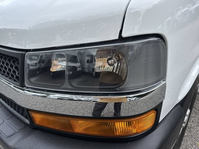 Used 2024 Chevrolet Express 2500 w/ Driver Convenience Package RWD image 11
