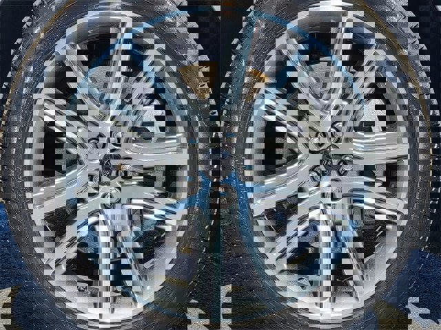 Certified 2023 Ford Edge Titanium image 17