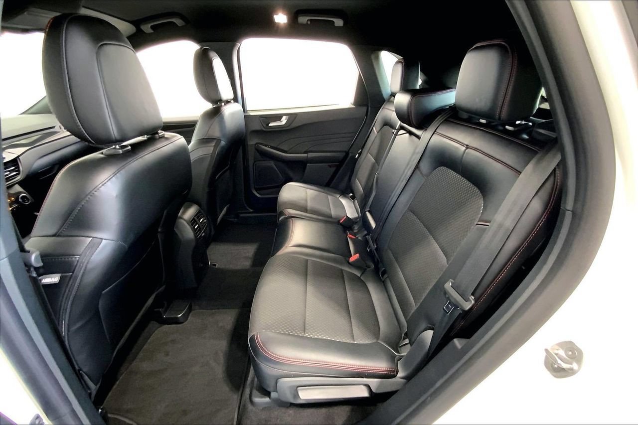 Certified 2026 Ford Escape ST-Line Select AWD/4WD image 19