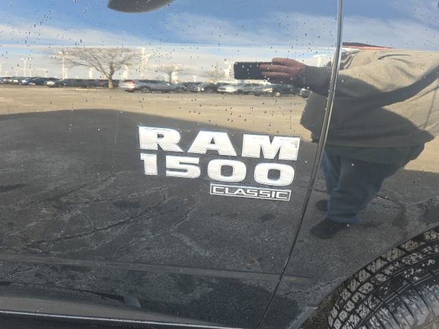 Used 2021 RAM 1500 Classic SLT image 8
