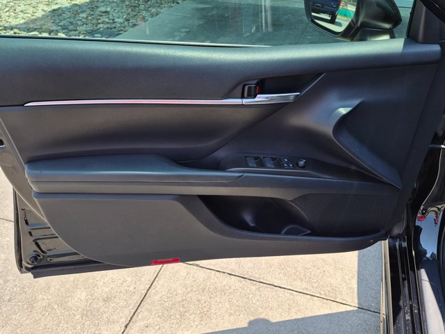 Used 2021 Toyota Camry SE w/ Convenience Package FWD image 12