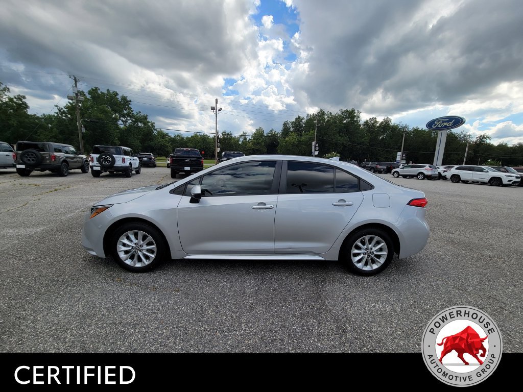 Used 2022 Toyota Corolla LE w/ LE Convenience Package FWD image 3