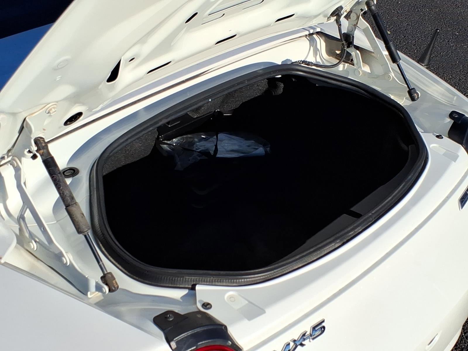 Used 2019 MAZDA MX-5 Miata RF Grand Touring image 13