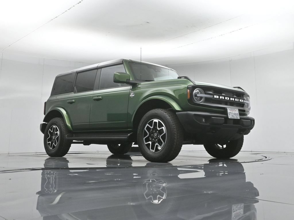 Certified 2025 Ford Bronco Outer Banks AWD/4WD image 49