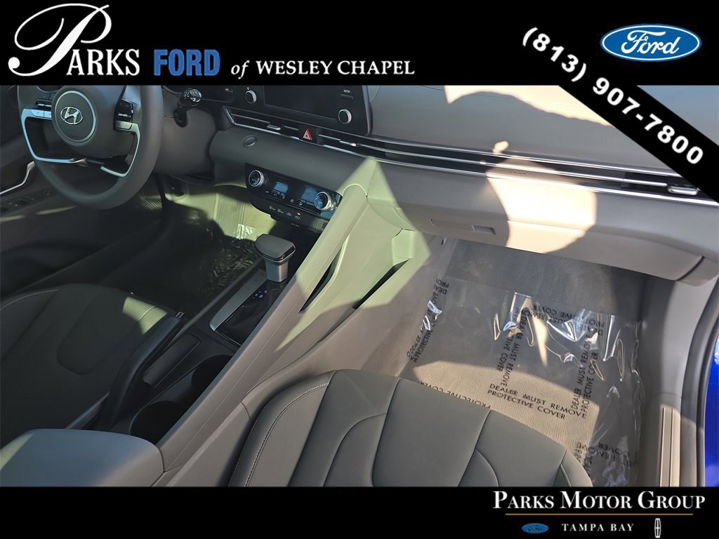 Used 2023 Hyundai Elantra SEL image 8