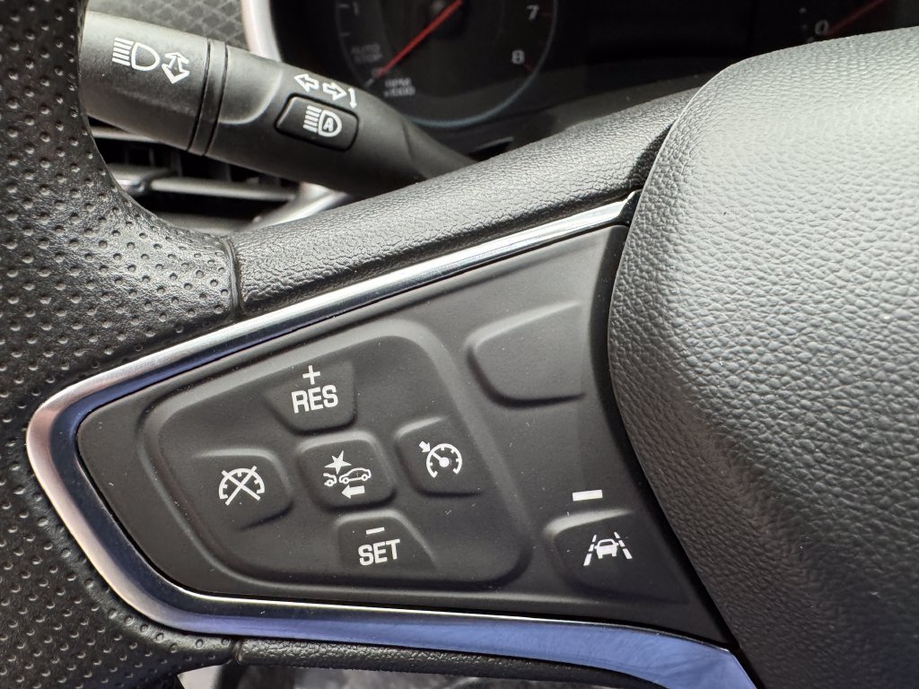 Used 2025 Chevrolet Malibu LT FWD image 14