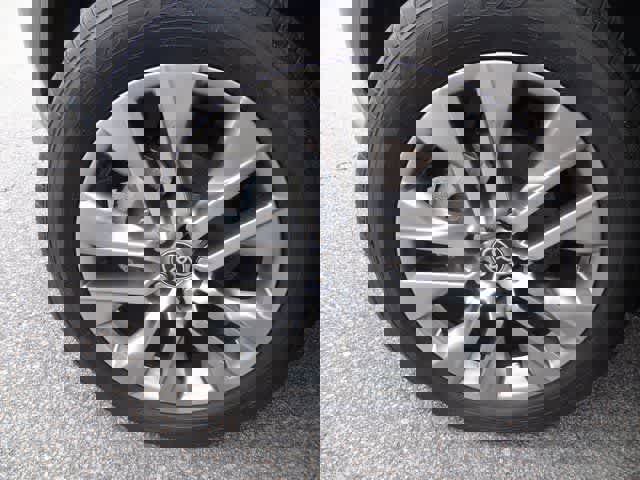 Used 2023 Toyota RAV4 XLE Premium image 35