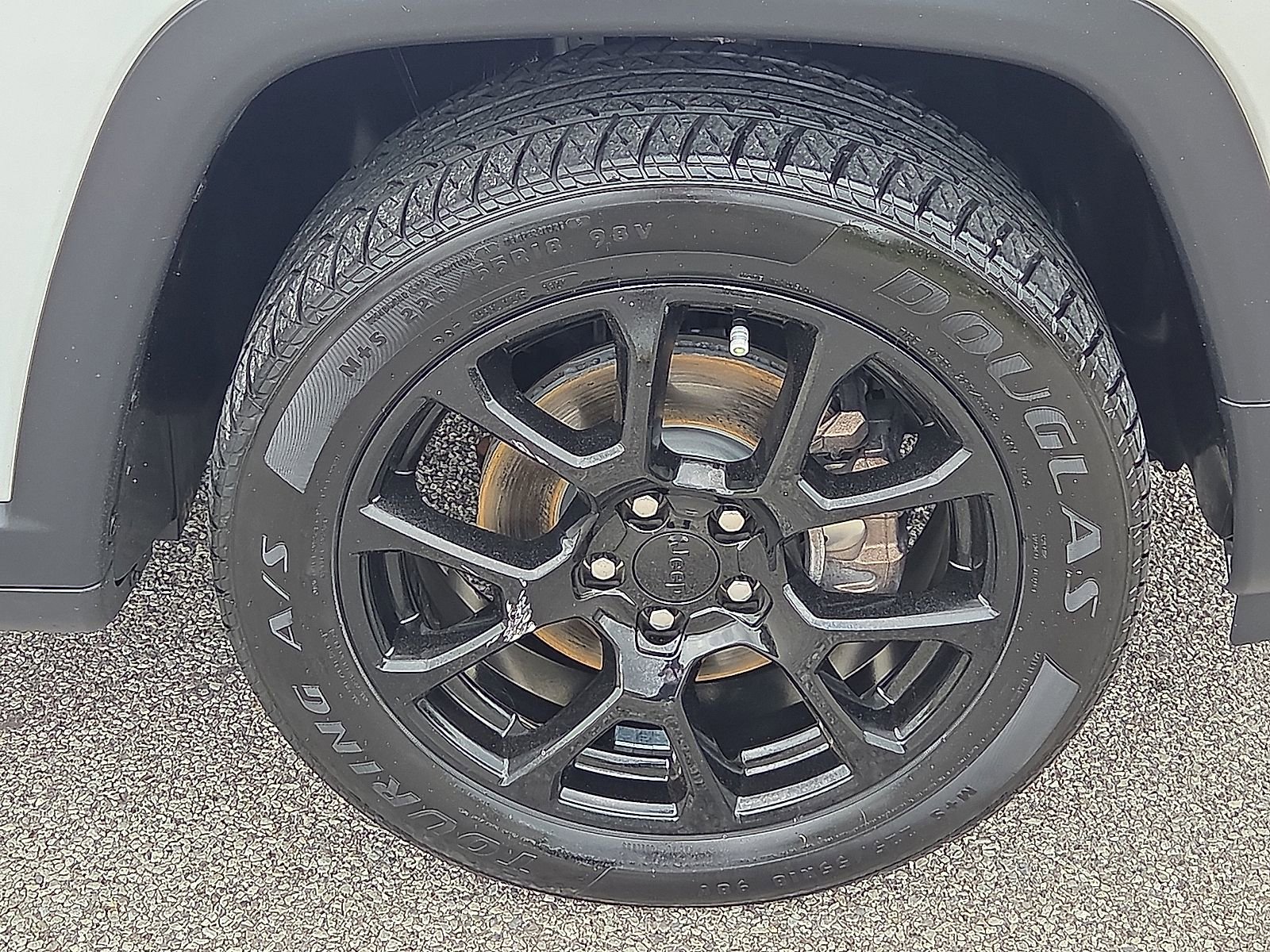 Used 2022 Jeep Compass Latitude FWD image 7