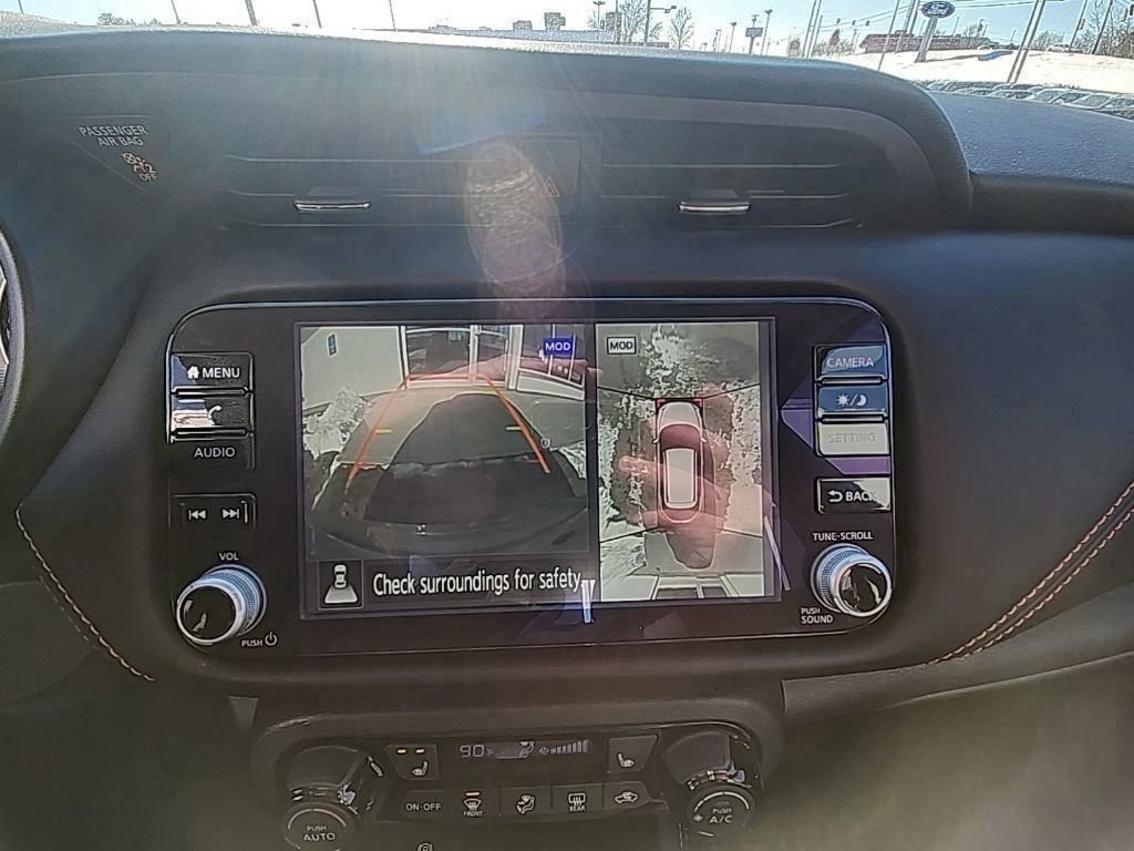 Used 2023 Nissan Kicks SR w/ SR Premium Package image 18