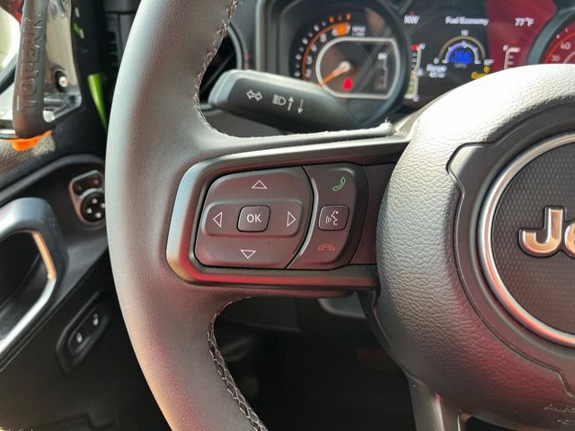 Used 2025 Jeep Wrangler Unlimited Rubicon w/ Convenience Group AWD/4WD image 17