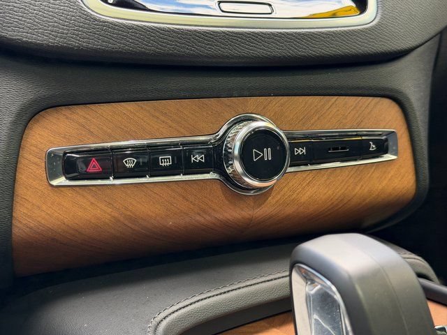 Used 2023 Volvo XC90 B6 Plus w/ Protection Package Premier AWD/4WD image 22