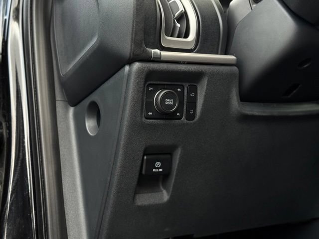 Certified 2025 Ford Expedition Active AWD/4WD image 13