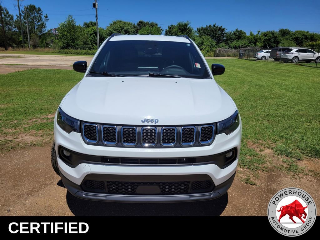 Used 2023 Jeep Compass Latitude AWD/4WD image 10