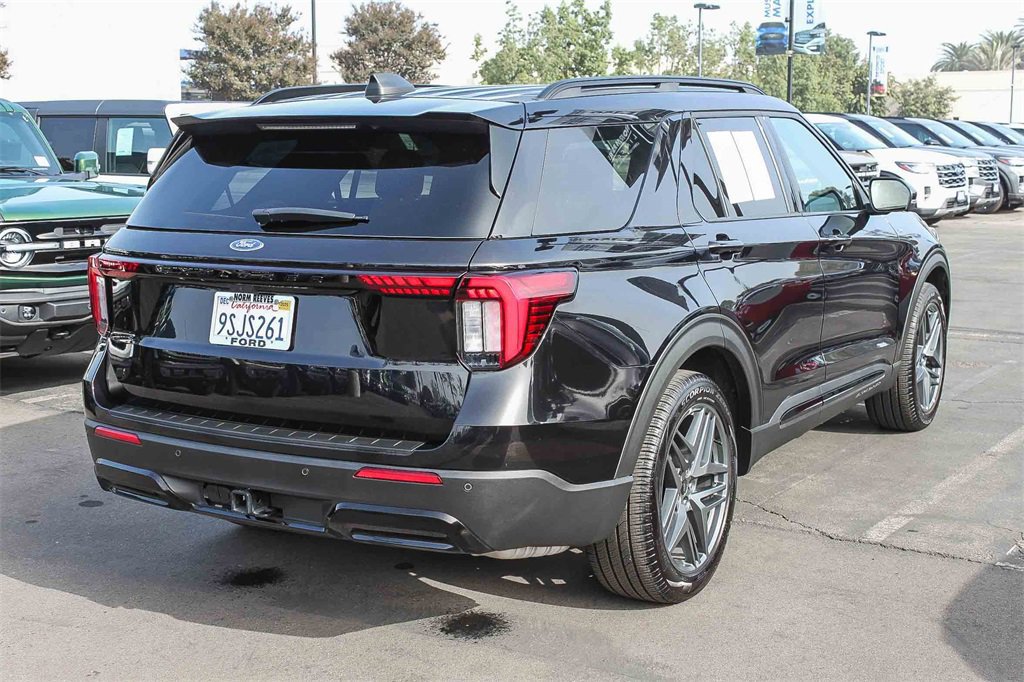 Certified 2025 Ford Explorer ST-Line w/ Premium Package image 4