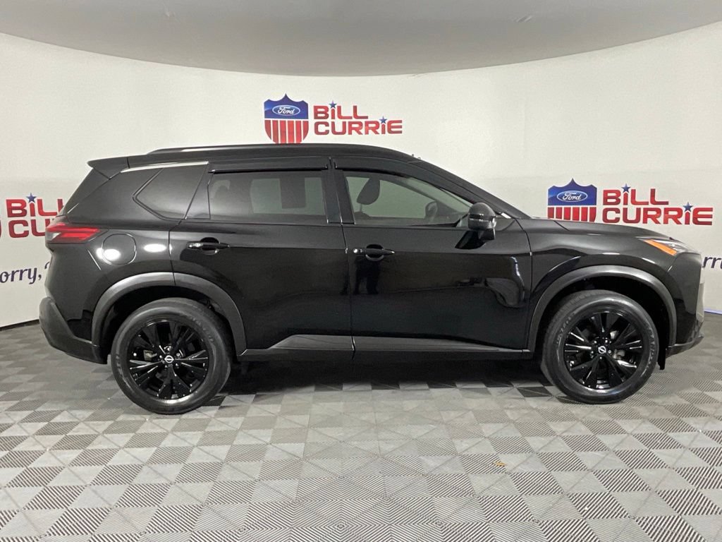 Used 2023 Nissan Rogue SV w/ SV Premium Package AWD/4WD image 2