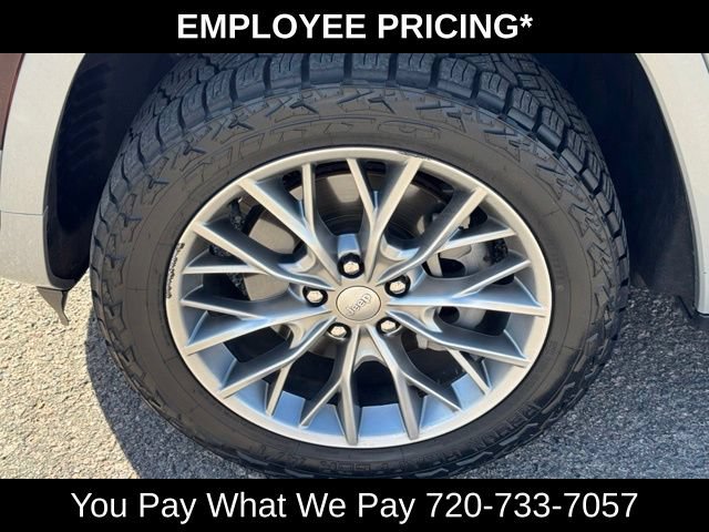 Used 2023 Jeep Grand Cherokee Summit AWD/4WD image 11