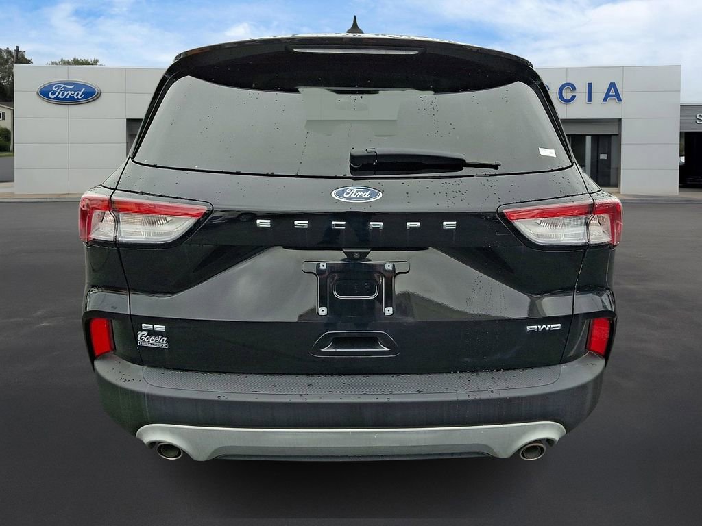 Certified 2020 Ford Escape SE image 4