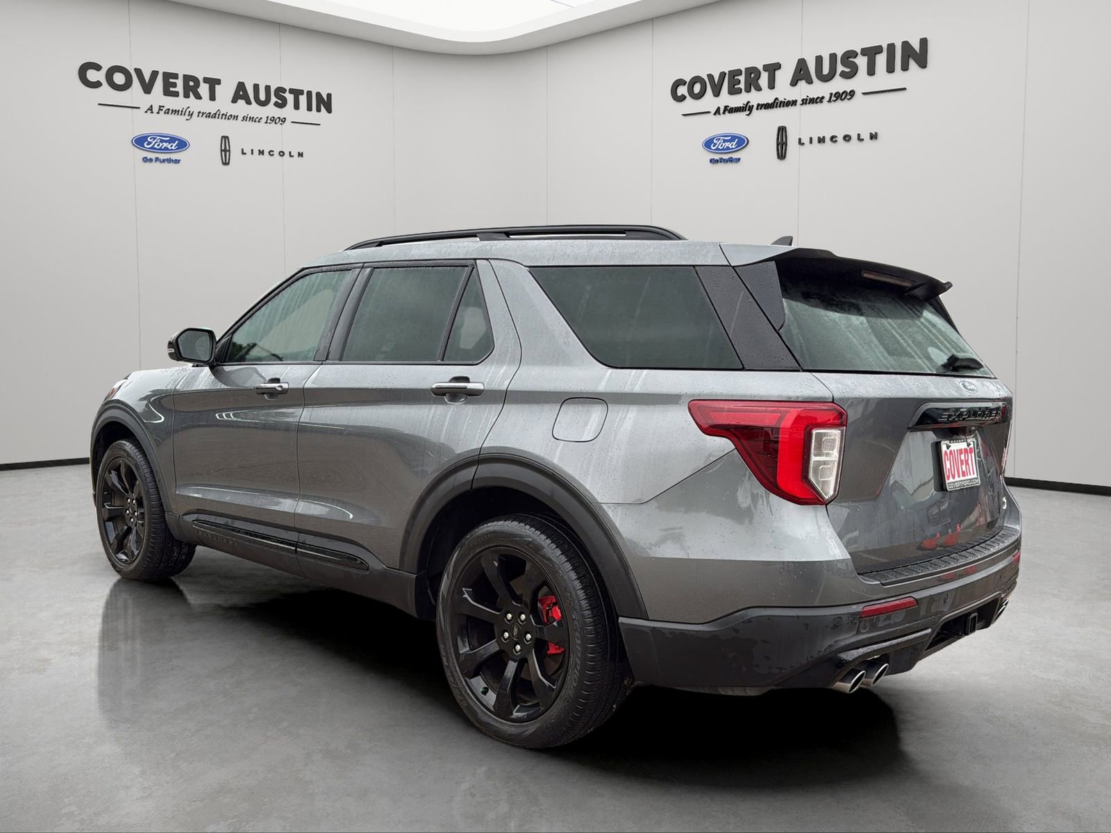 Certified 2023 Ford Explorer ST w/ Equipment Group 401A AWD/4WD image 3