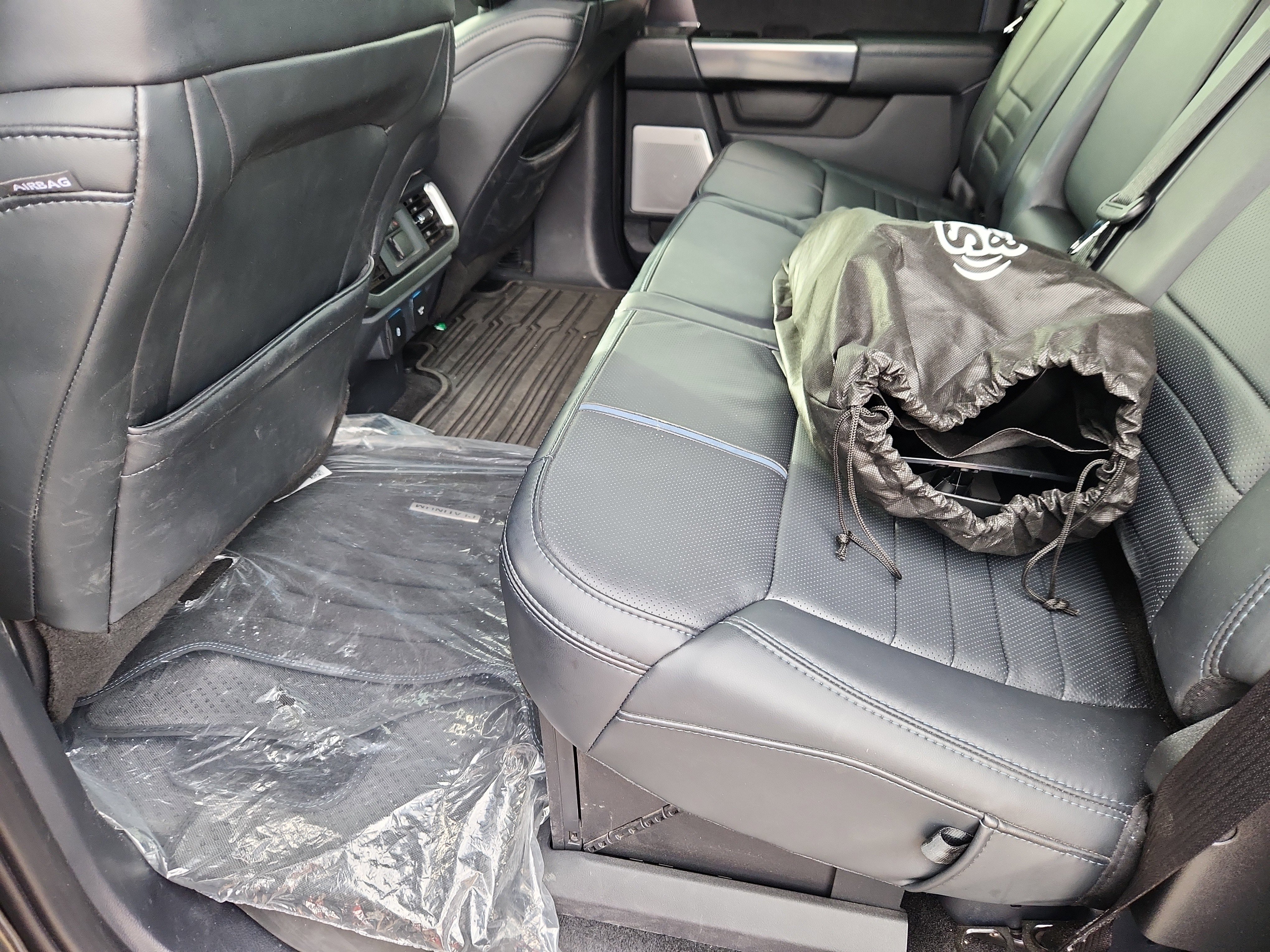 Certified 2024 Ford F150 Platinum w/ Equipment Group 702A High image 10