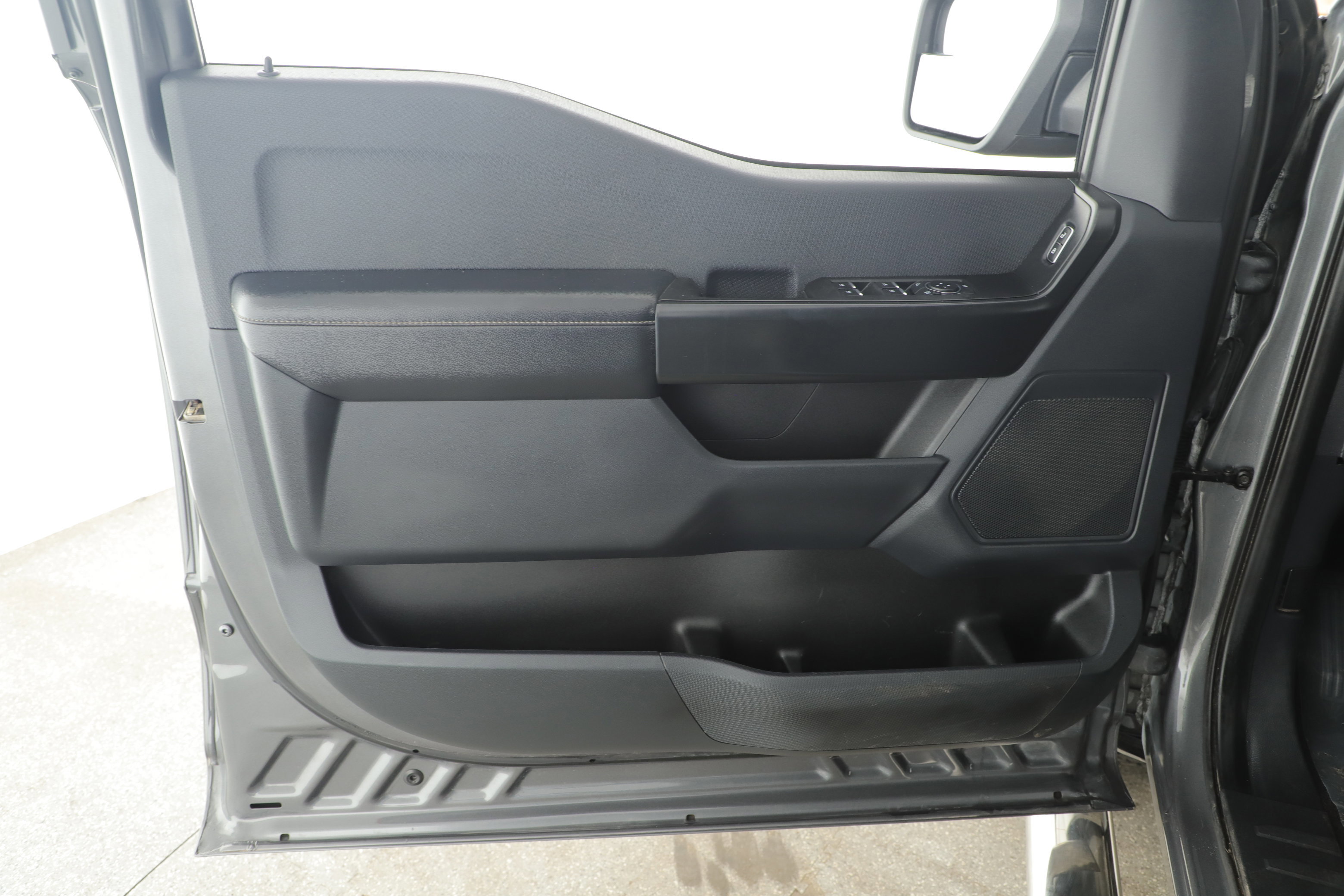 Certified 2022 Ford F150 XL w/ STX Appearance Package image 12